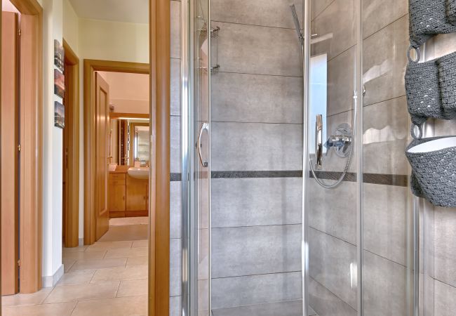 Apartment in Tignale - Villa Ornella - Belvedere Theater Home, in the historic centre with marvellous lake view Apartment in Tignale - Villa Ornella - Belvedere Theater Home, in the historic centre with marvellous lake view