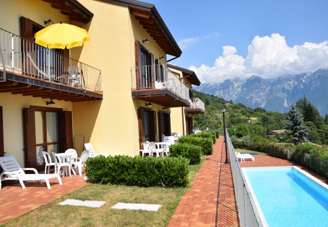 Apartment in Tignale - Elisabetta - Theater Home, with marvellous lake view and pool Apartment in Tignale - Elisabetta - Theater Home, with marvellous lake view and pool