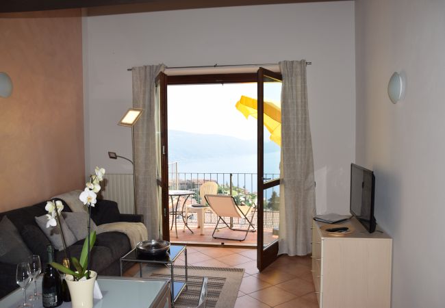 Apartment in Tignale - Elisabetta - Theater Home, with marvellous lake view and pool Apartment in Tignale - Elisabetta - Theater Home, with marvellous lake view and pool