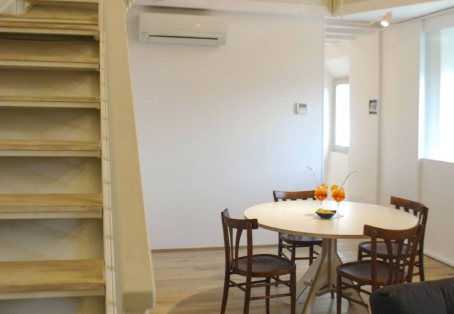 Apartment in Tignale - La Corte - Gallia, Theater Home, well furnished with lake view Apartment in Tignale - La Corte - Gallia, Theater Home, well furnished with lake view