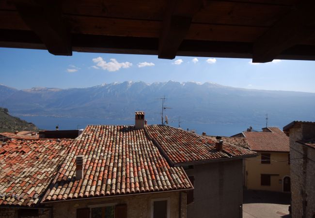 Apartment in Tignale - La Corte - Gallia, Theater Home, well furnished with lake view Apartment in Tignale - La Corte - Gallia, Theater Home, well furnished with lake view