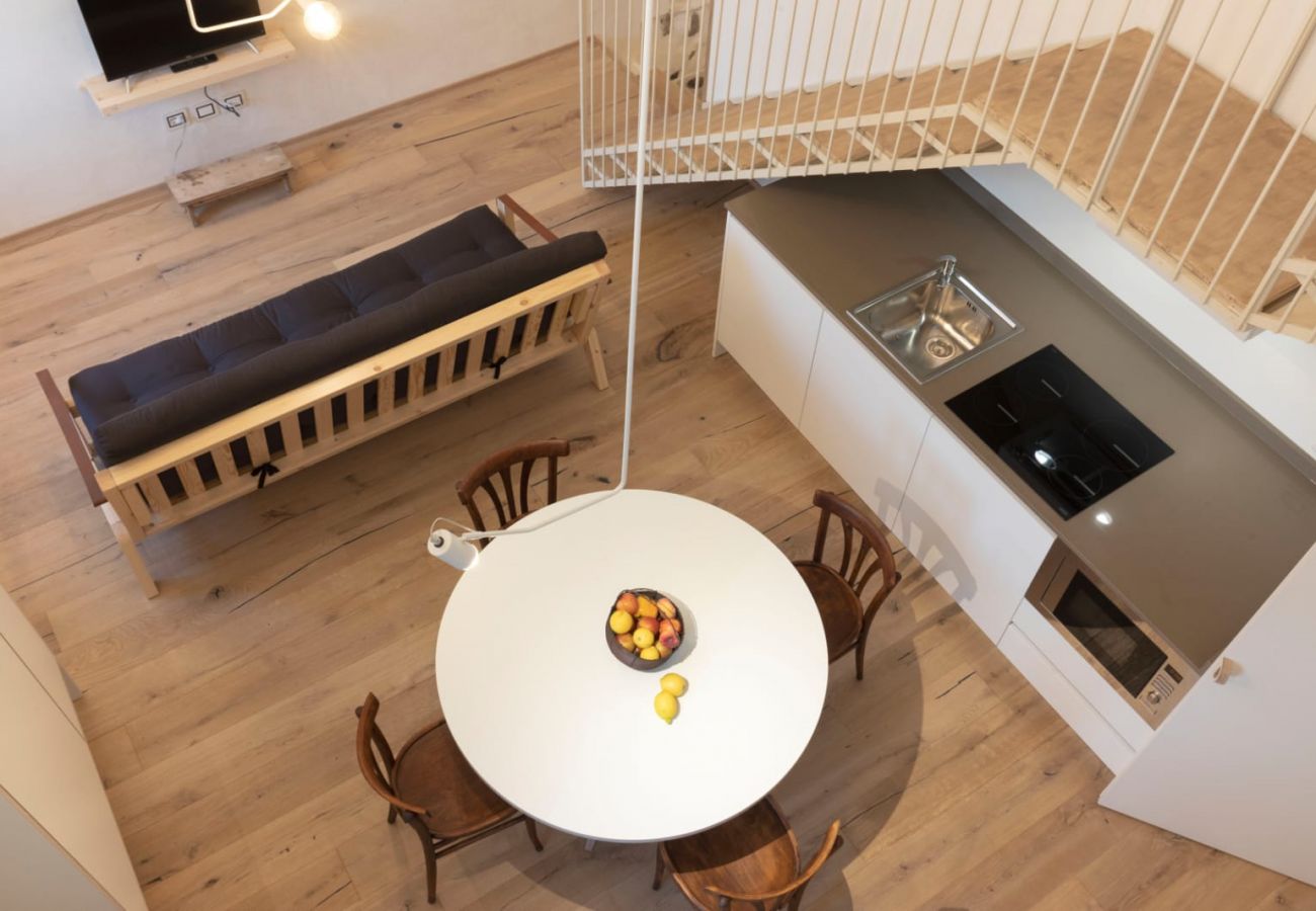 Apartment in Tignale - La Corte - Gallia, Theater Home, well furnished with lake view Apartment in Tignale - La Corte - Gallia, Theater Home, well furnished with lake view