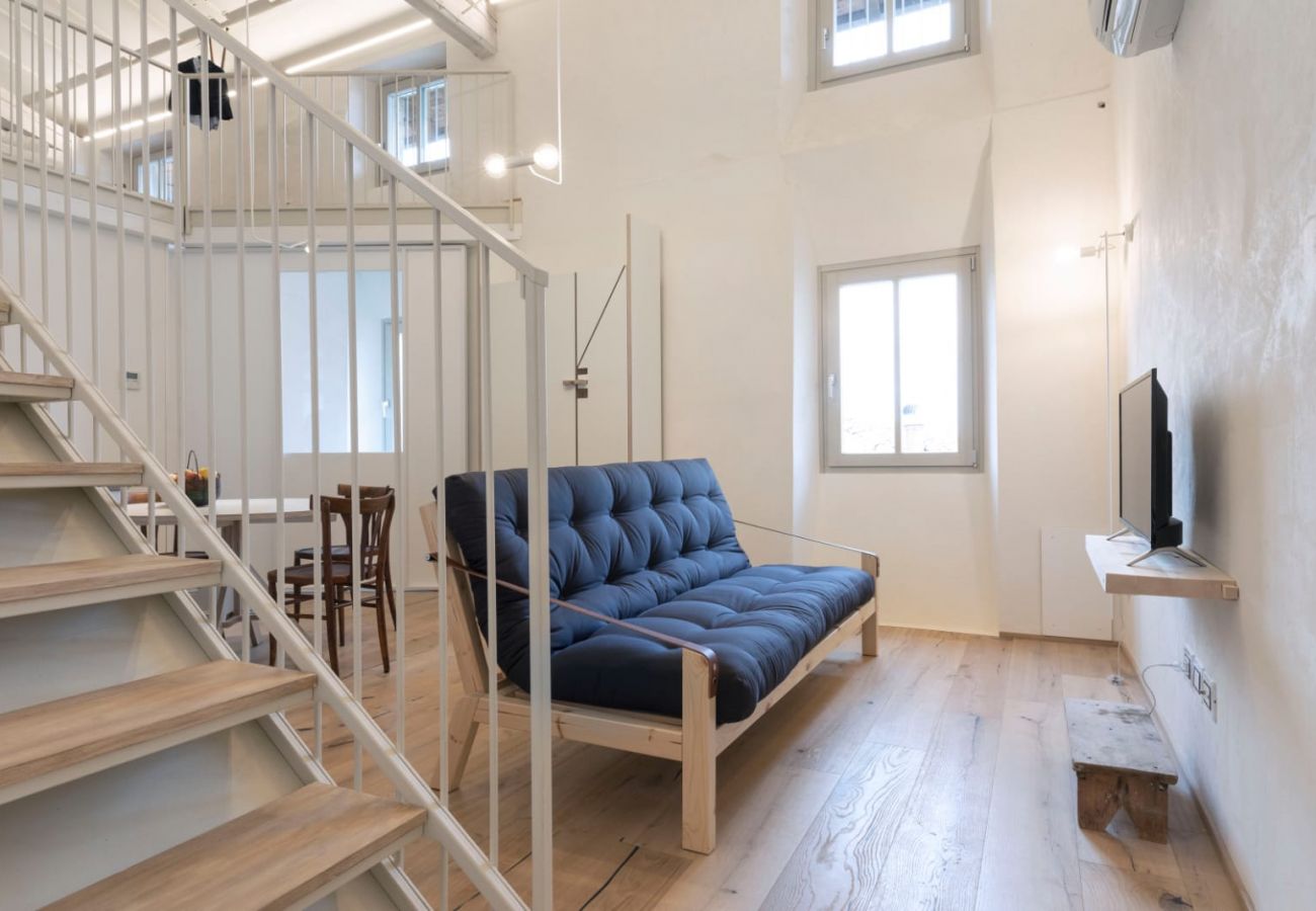 Apartment in Tignale - La Corte - Gallia, Theater Home, well furnished with lake view Apartment in Tignale - La Corte - Gallia, Theater Home, well furnished with lake view