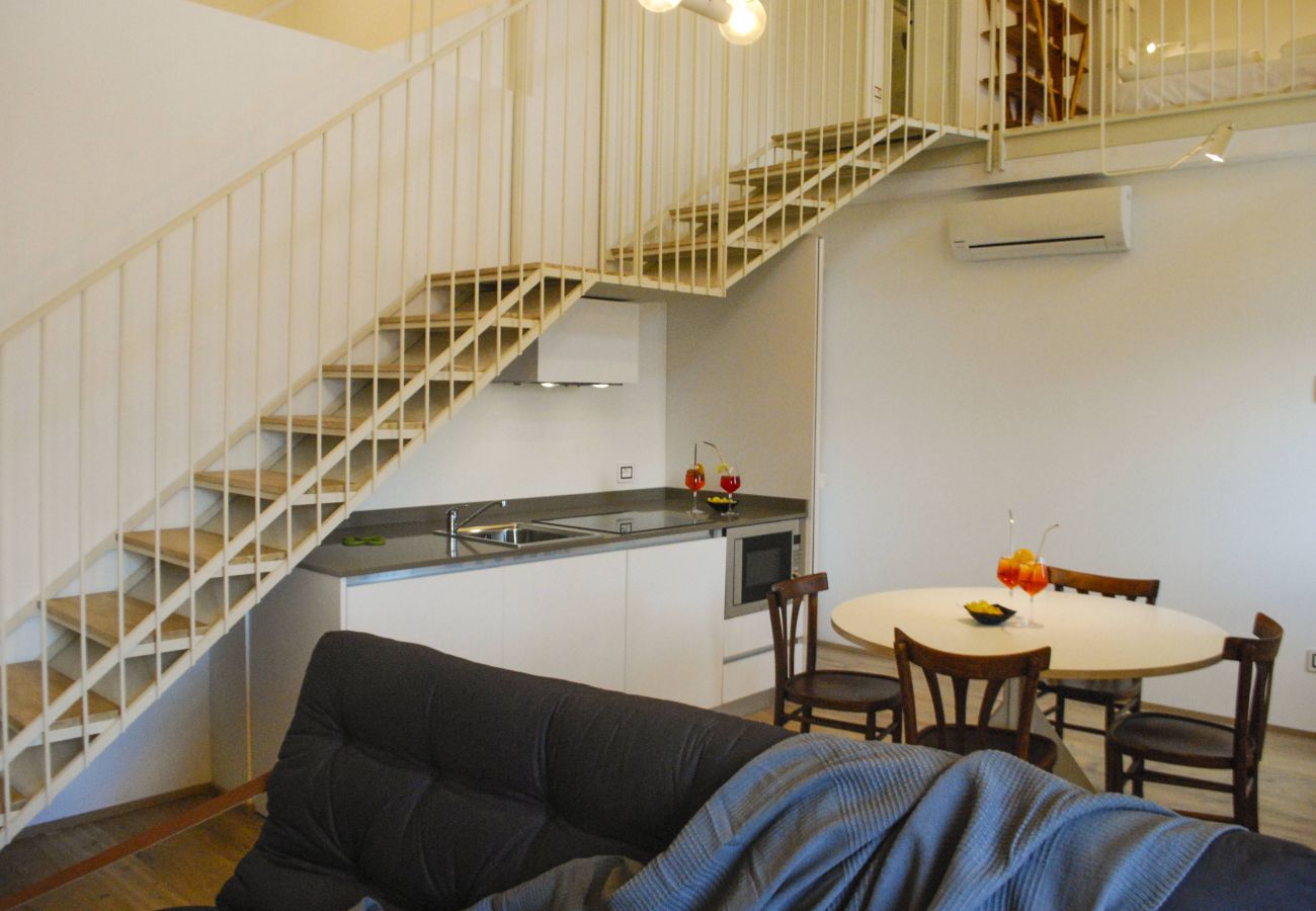 Apartment in Tignale - La Corte - Gallia, Theater Home, well furnished with lake view Apartment in Tignale - La Corte - Gallia, Theater Home, well furnished with lake view