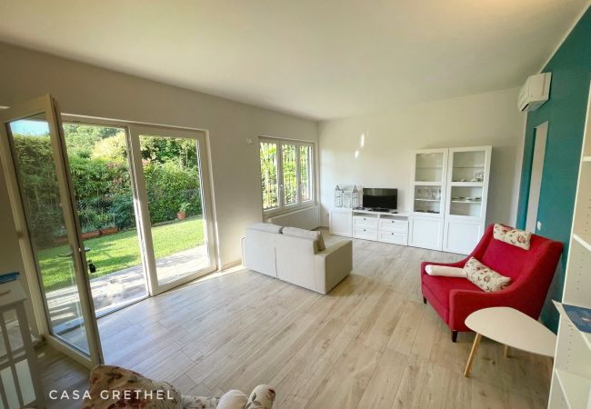 Apartment in Gardone Riviera - Grethel - Theater Home, a few steps from the beach of Gardone Riviera Apartment in Gardone Riviera - Grethel - Theater Home, a few steps from the beach of Gardone Riviera