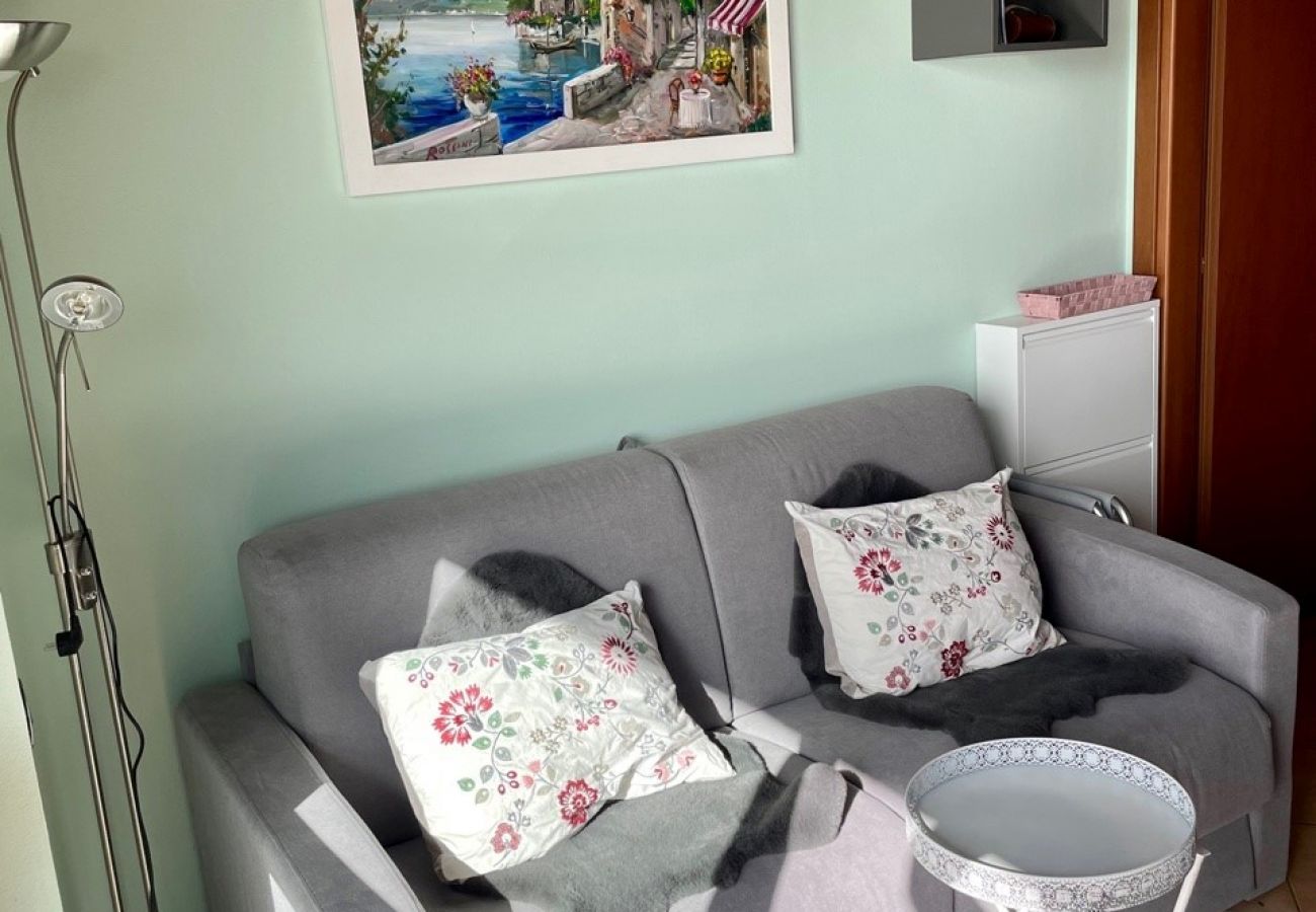 Apartment in Tignale - Flair - Theater Home, with pool and marvellous lake view Apartment in Tignale - Flair - Theater Home, with pool and marvellous lake view