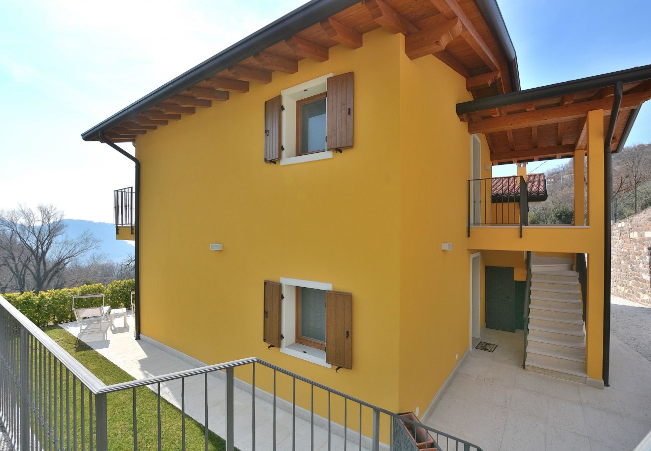 Apartment in Costermano - Red Apartment Marciaga Apartment in Costermano - Red Apartment Marciaga