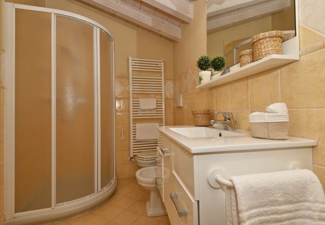 Apartment in Gargnano - Attico Elais by Theater Home - with pool and marvellous lake view Apartment in Gargnano - Attico Elais by Theater Home - with pool and marvellous lake view
