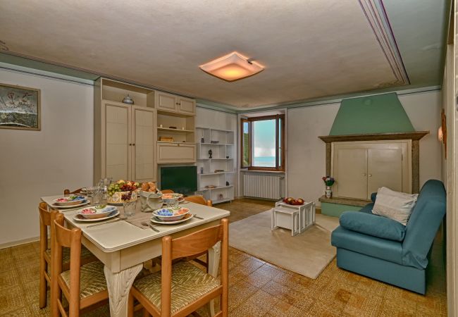 House in Gargnano - Al Pos by Theater Home, with marvellous lake view House in Gargnano - Al Pos by Theater Home, with marvellous lake view