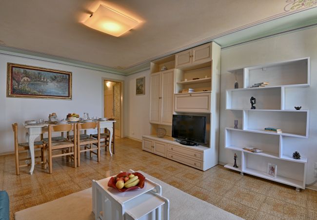 House in Gargnano - Al Pos by Theater Home, with marvellous lake view House in Gargnano - Al Pos by Theater Home, with marvellous lake view
