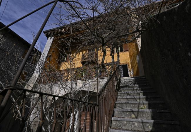 House in Gargnano - Casa La Villanella by Theater Home - with marvellous lake view House in Gargnano - Casa La Villanella by Theater Home - with marvellous lake view