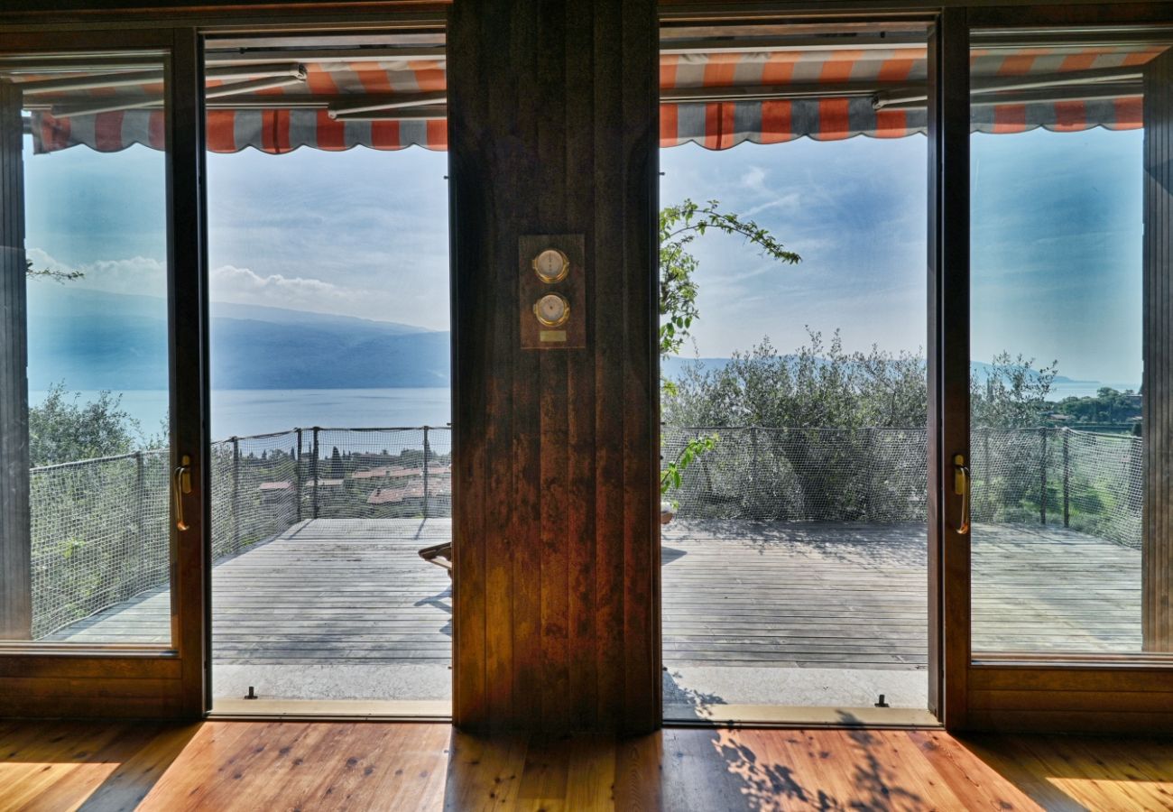 Villa in Gargnano -  Villa Mignaga by Theater Home, with marvellous lake view Villa in Gargnano -  Villa Mignaga by Theater Home, with marvellous lake view