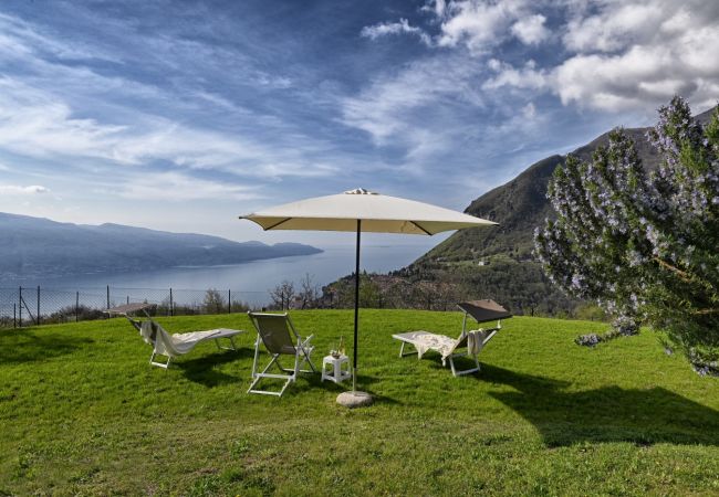 Apartment in Tignale - Appartamento Orizzonte by Theater Home - with marvellous lake view