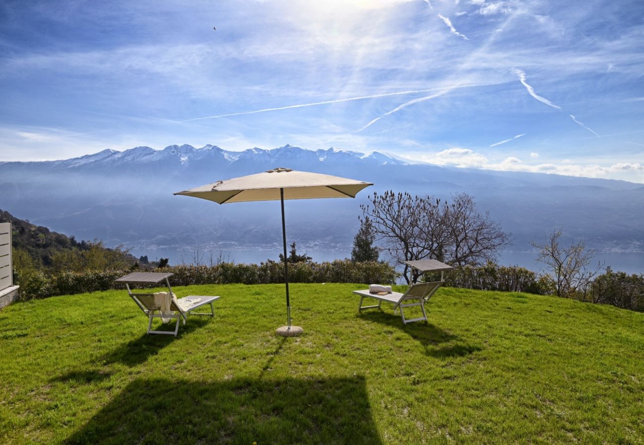 Apartment in Tignale - Appartamento Alba by Theater Home - with marvellous lake view Apartment in Tignale - Appartamento Alba by Theater Home - with marvellous lake view