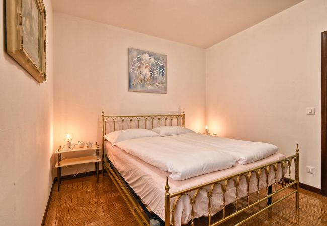 Apartment in Gargnano - La Casa del Vento - Appartamento Montagna by Theater Home Apartment in Gargnano - La Casa del Vento - Appartamento Montagna by Theater Home