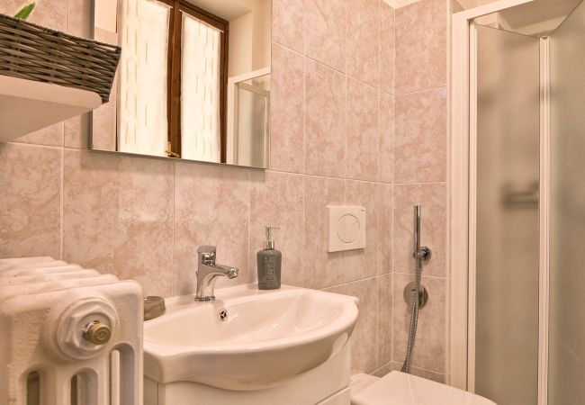 Apartment in Gargnano - La Casa del Vento - Appartamento Montagna by Theater Home Apartment in Gargnano - La Casa del Vento - Appartamento Montagna by Theater Home