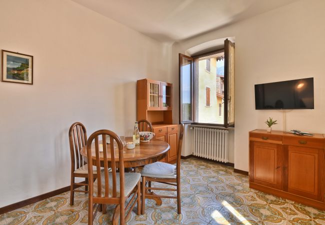 Apartment in Gargnano -  La Casa del Vento - Appartamento Collina by Theater Home Apartment in Gargnano -  La Casa del Vento - Appartamento Collina by Theater Home