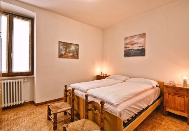 Apartment in Gargnano -  La Casa del Vento - Appartamento Collina by Theater Home Apartment in Gargnano -  La Casa del Vento - Appartamento Collina by Theater Home