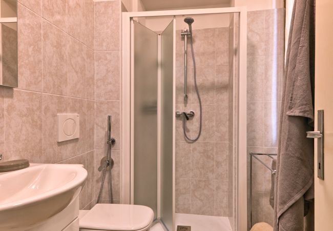 Apartment in Gargnano -  La Casa del Vento - Appartamento Collina by Theater Home Apartment in Gargnano -  La Casa del Vento - Appartamento Collina by Theater Home