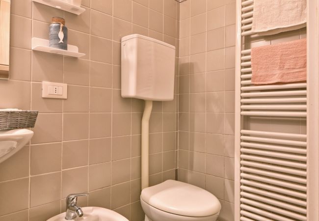 Apartment in Gargnano - Appartamento Simone by Theater Home, in the heart of Gargnano Apartment in Gargnano - Appartamento Simone by Theater Home, in the heart of Gargnano