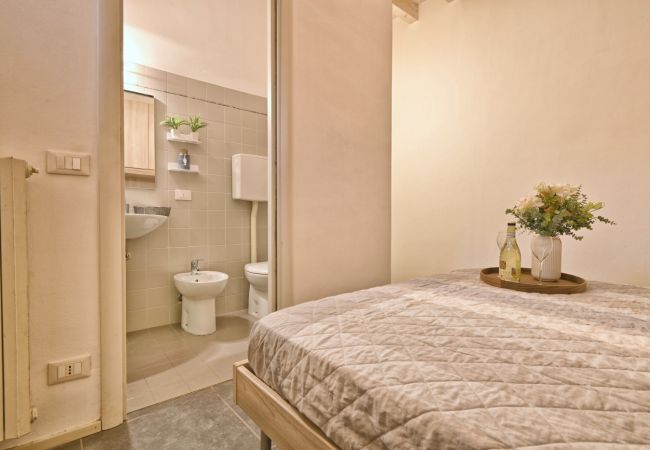 Apartment in Gargnano - Appartamento Simone by Theater Home, in the heart of Gargnano Apartment in Gargnano - Appartamento Simone by Theater Home, in the heart of Gargnano