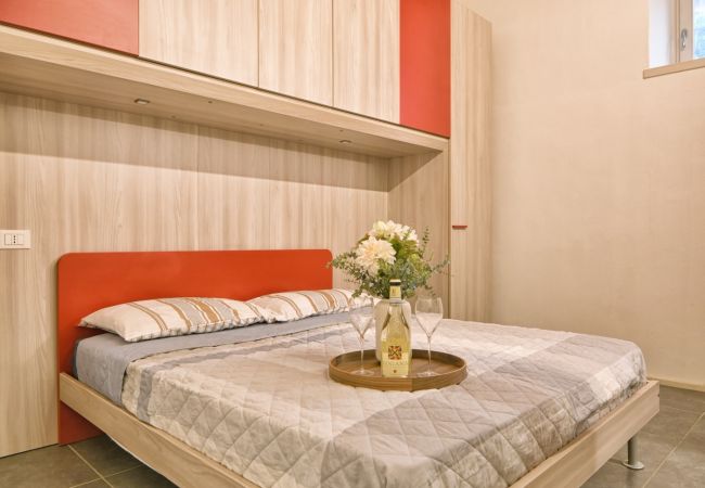 Apartment in Gargnano - Appartamento Simone by Theater Home, in the heart of Gargnano Apartment in Gargnano - Appartamento Simone by Theater Home, in the heart of Gargnano