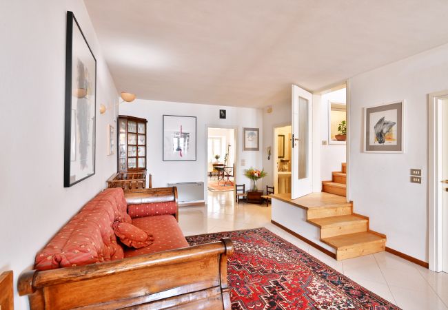 Apartment in Gargnano - Appartamento Il Teatro by Theater Home - with marvellous lake view Apartment in Gargnano - Appartamento Il Teatro by Theater Home - with marvellous lake view