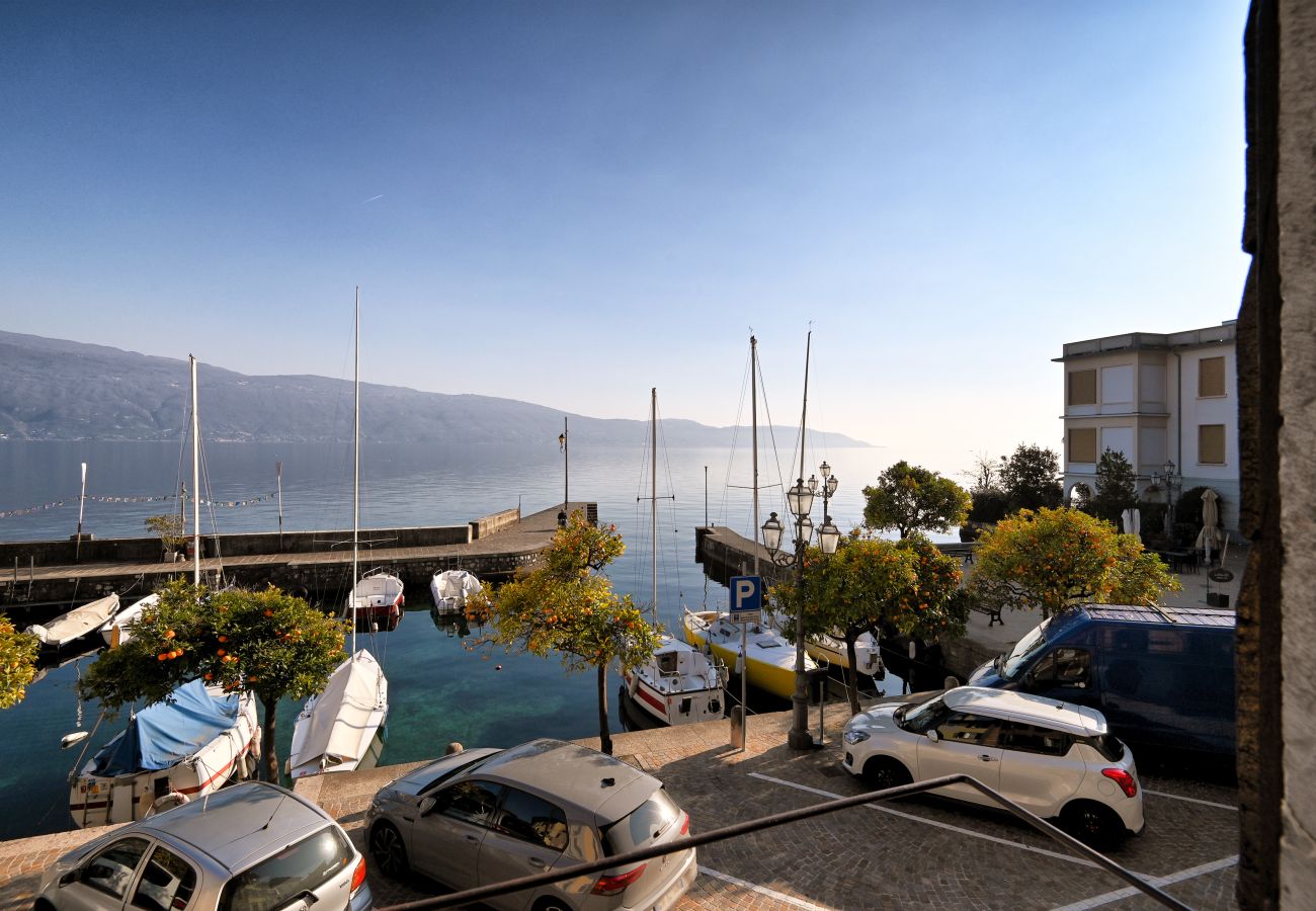 Apartment in Gargnano - Appartamento Il Teatro by Theater Home - with marvellous lake view Apartment in Gargnano - Appartamento Il Teatro by Theater Home - with marvellous lake view