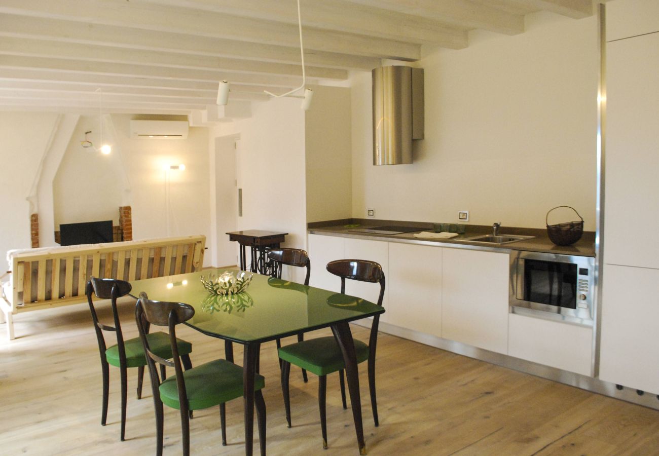 Apartment in Tignale - La Corte - Travail by Theater Home, well furnished with lake view Apartment in Tignale - La Corte - Travail by Theater Home, well furnished with lake view