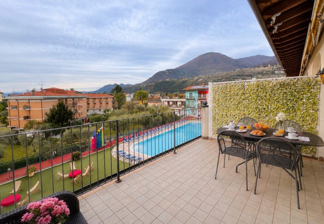 Apartment in Toscolano-Maderno - Giardino dei colori - App. 307 by Theater Home, with balcony and pool