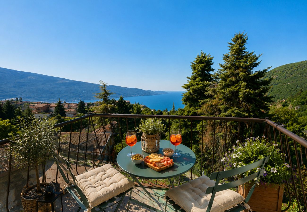 Apartment in Tignale - Casa San Lorenzo by Theater Home - in the heart of Olzano and a marvellous panoramic view